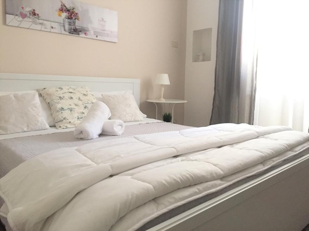 Bed and Breakfast Bb Essenze Palermo Zewnętrze zdjęcie