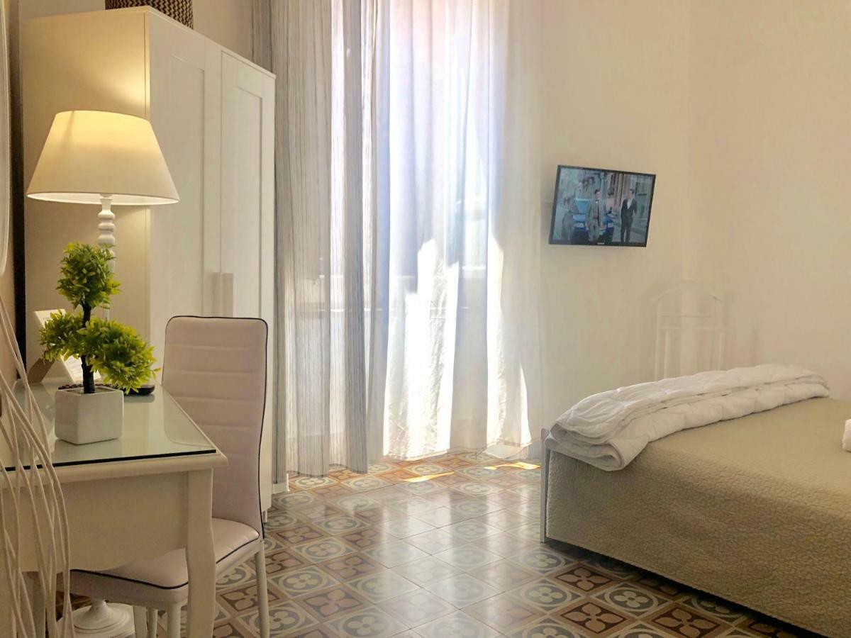 Bed and Breakfast Bb Essenze Palermo Zewnętrze zdjęcie